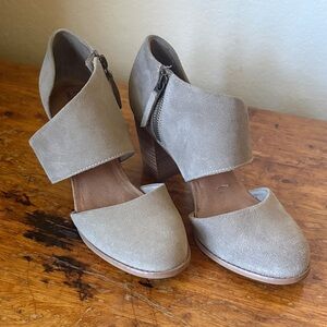 TOMs Elegant Suede Women's Block Heel Shoes in Gray
